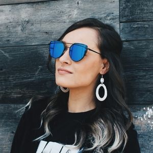 Meet your Posher, Christina